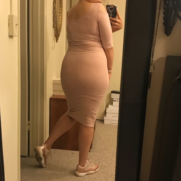 Cold Shoulder Bodycon Midi Dress - Light Mauve - Picture 4 of 7